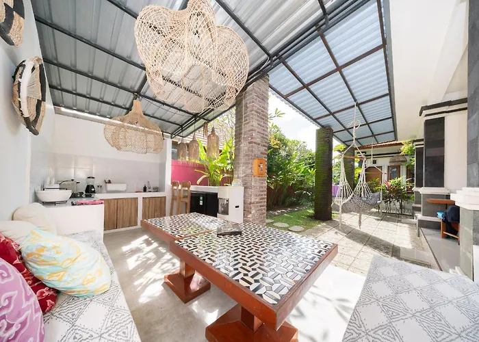 Budi Gh Bali * Nusa Dua (Bali)