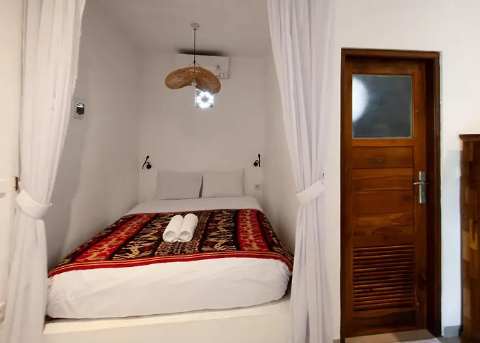 Budi Gh Bali * Nusa Dua (Bali)
